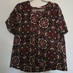 Maurices Red and White Boxy Short Sleeve Blouse